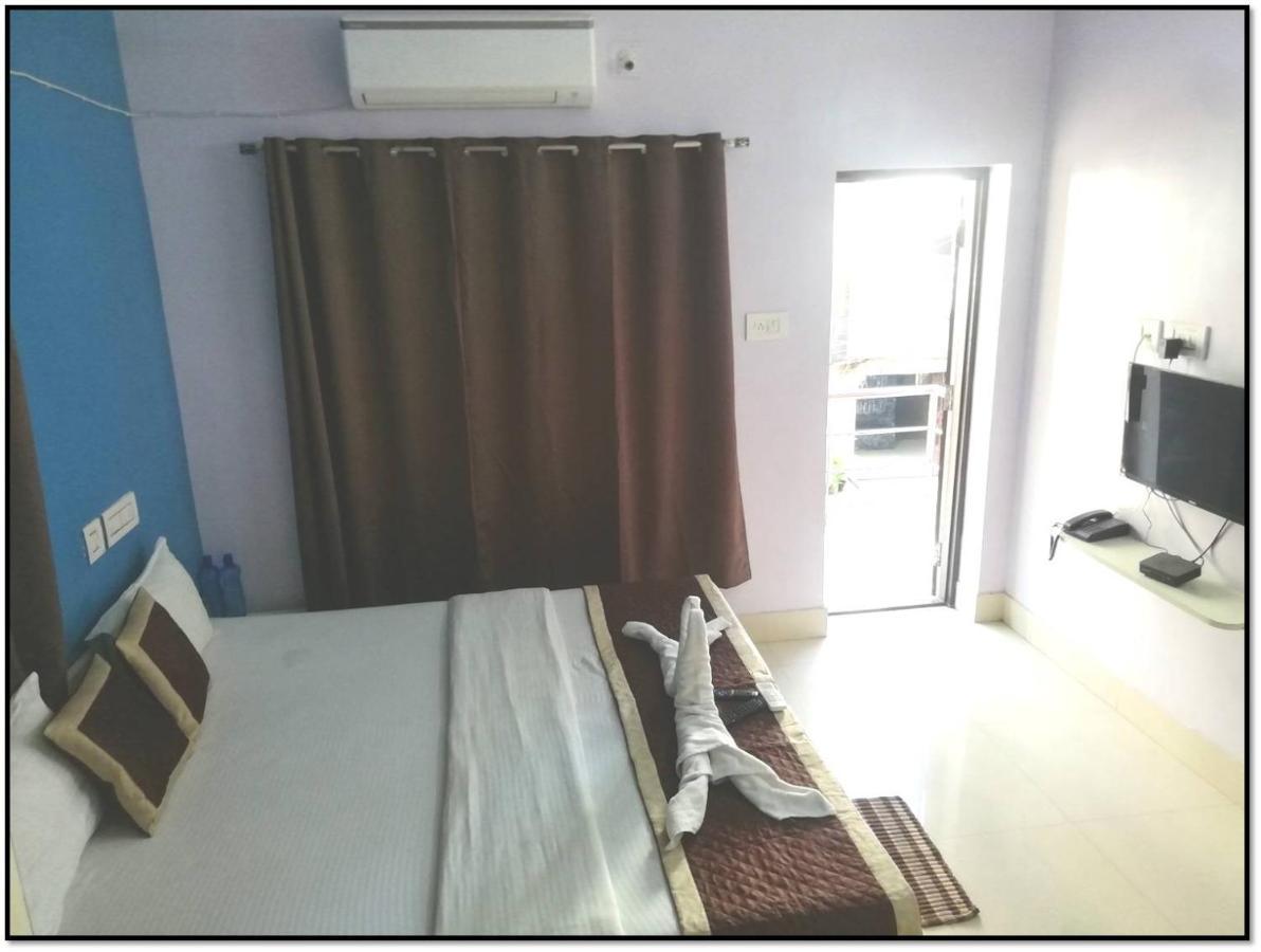 Railview Inn 부바네스 외부 사진